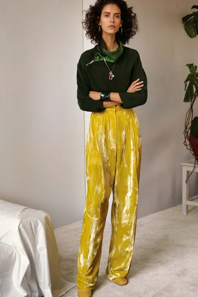 Look 10
